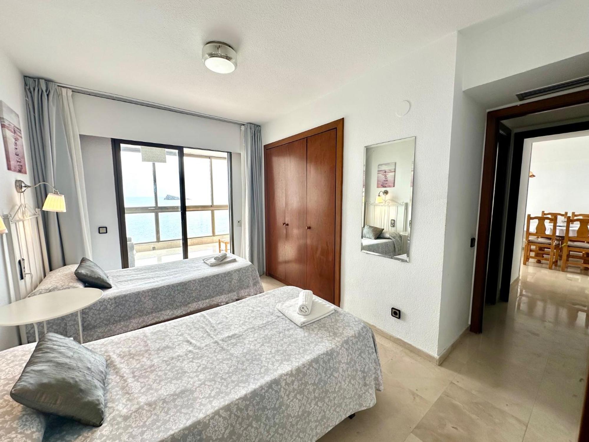 Los Gemelos 1 - Aloturin Benidorm Luaran gambar